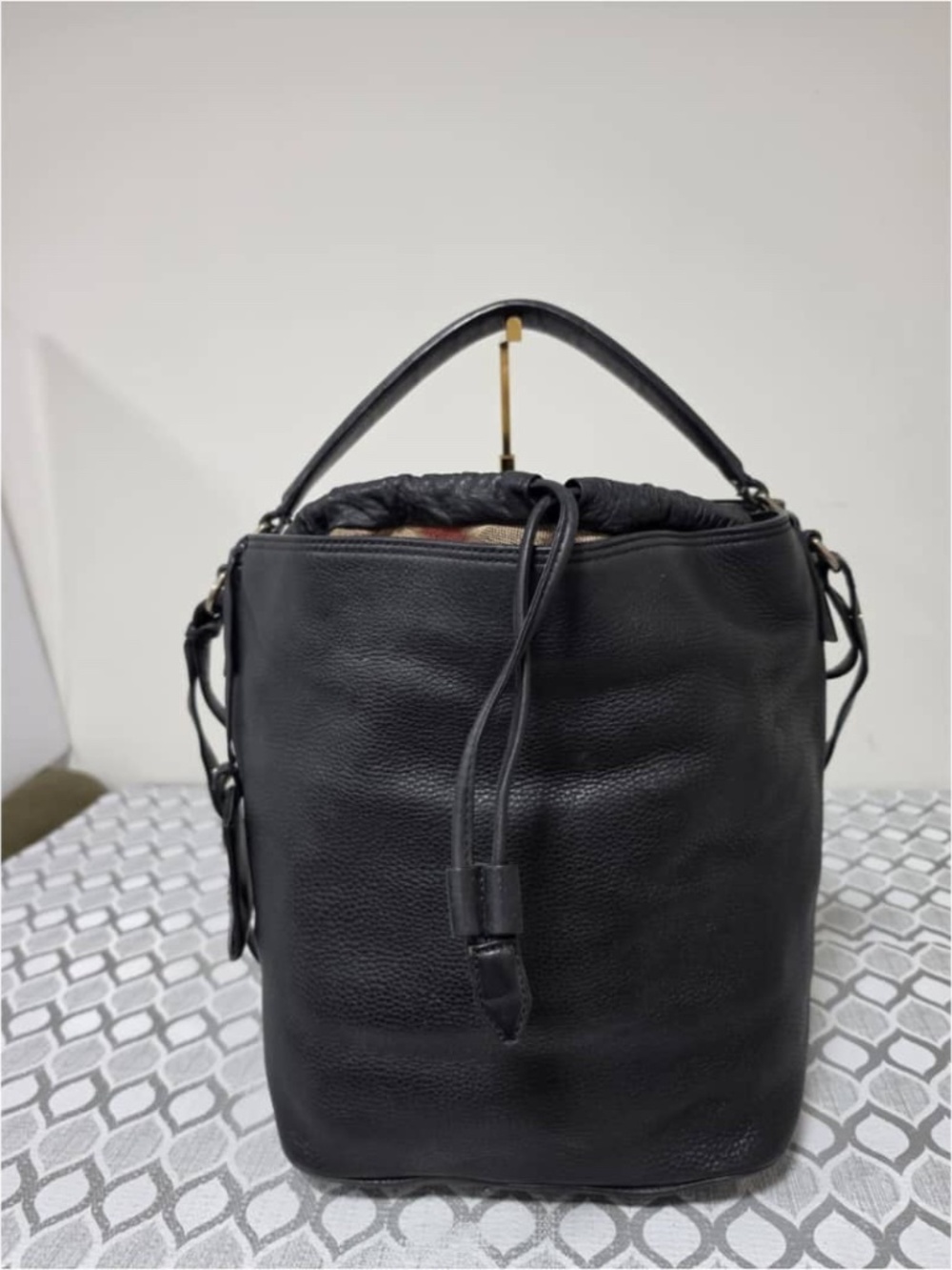 Authentic Burberry Grained Leather Bucket Bag Black